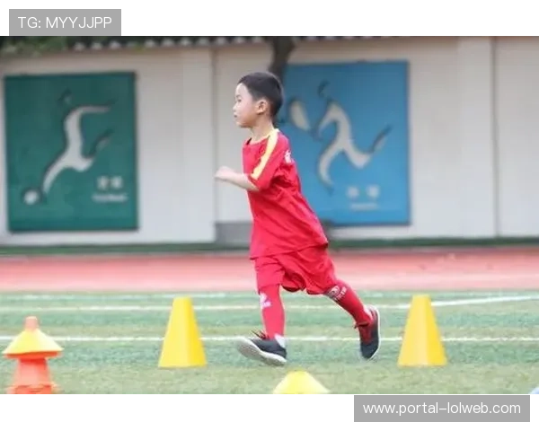 团队教练现场指导策略：瞬息万变的局间调整如何影响比赛走向