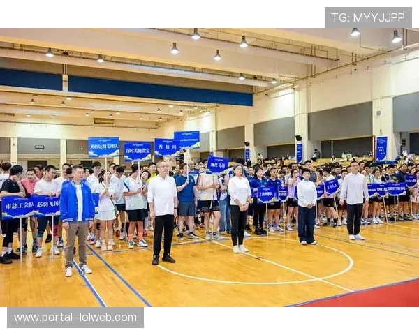 羽毛球运动普及，业余俱乐部数量翻倍